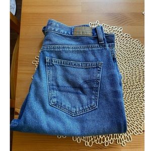 American Eagle Mom Jean